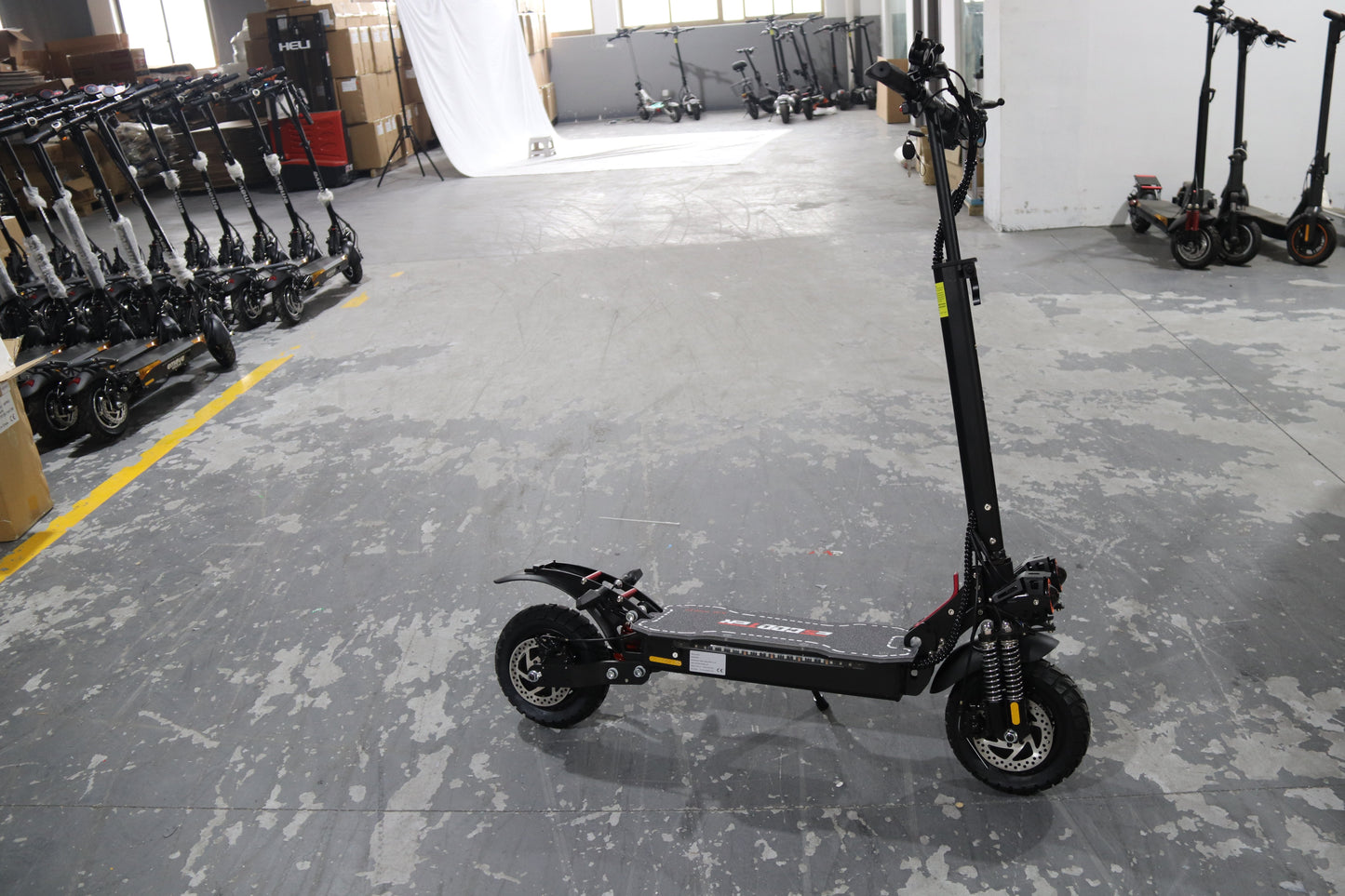 Emanba V-X6 PRO 2400W Dual Motor 10" Off-Road Electric Scooter 60km/h 48V 21Ah Foldable Commuter with Front+Rear Suspension